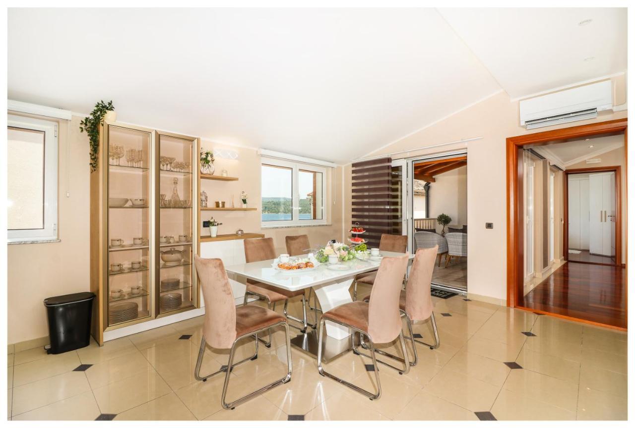 Luxury Penthouse Roberta Apartment Primosten Exterior photo
